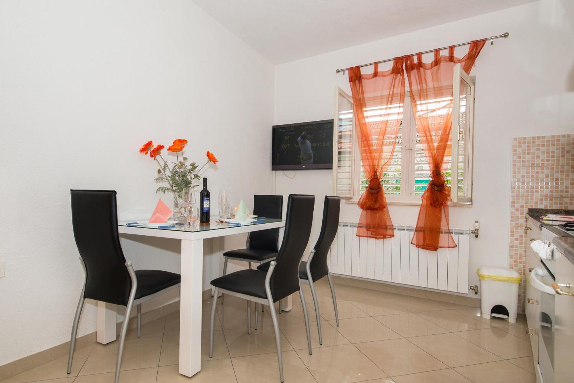 Apartments Marieta Makarska Rom bilde