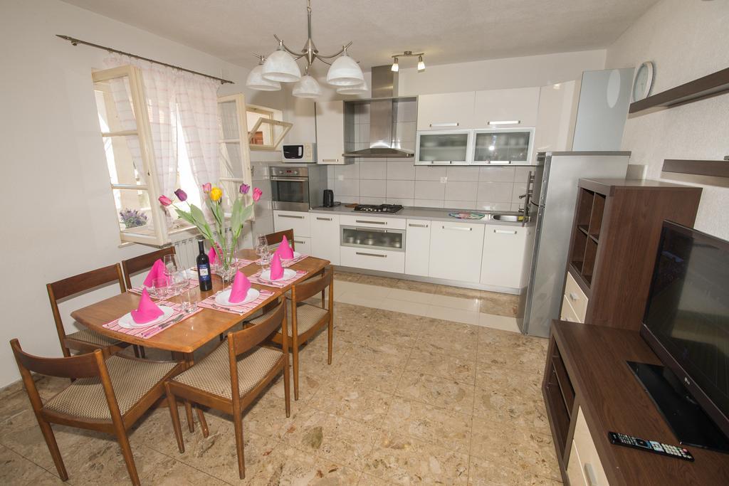 Apartments Marieta Makarska Eksteriør bilde