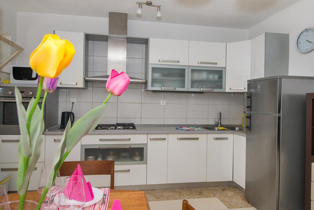 Apartments Marieta Makarska Eksteriør bilde
